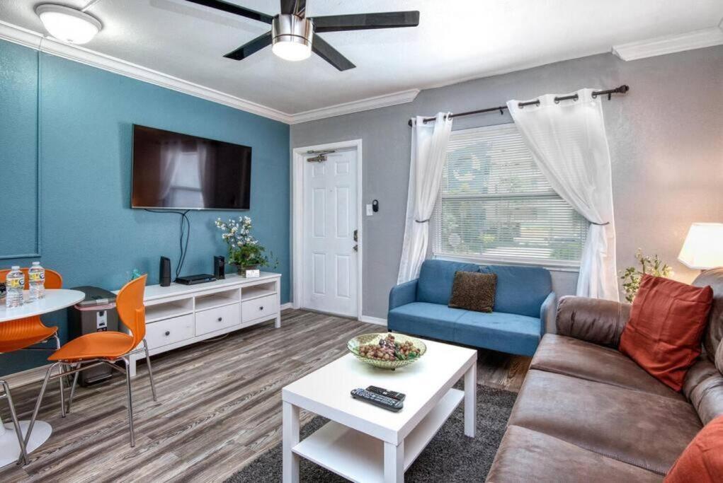 Sunset Beach Suites Of Madeira Beach! Pet Friendly Summer Getaway! Steps To Beach! - Suite 10 St. Pete Beach Extérieur photo